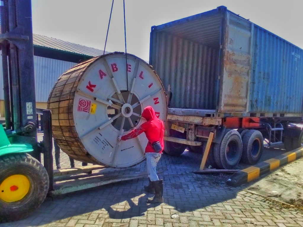 Cargo Gresik Sulawesi Tengah