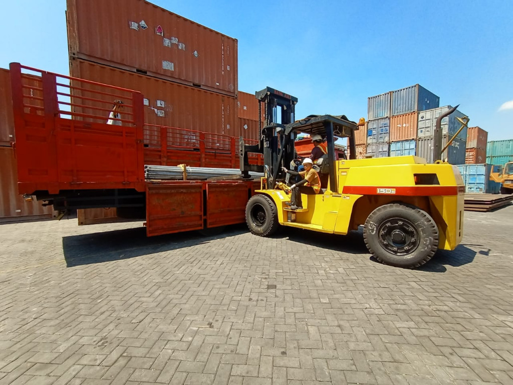 Cargo ke Tomohon