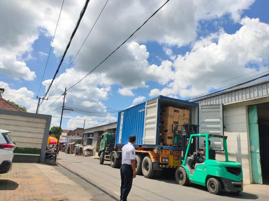 Ekspedisi Container Surabaya Kendari