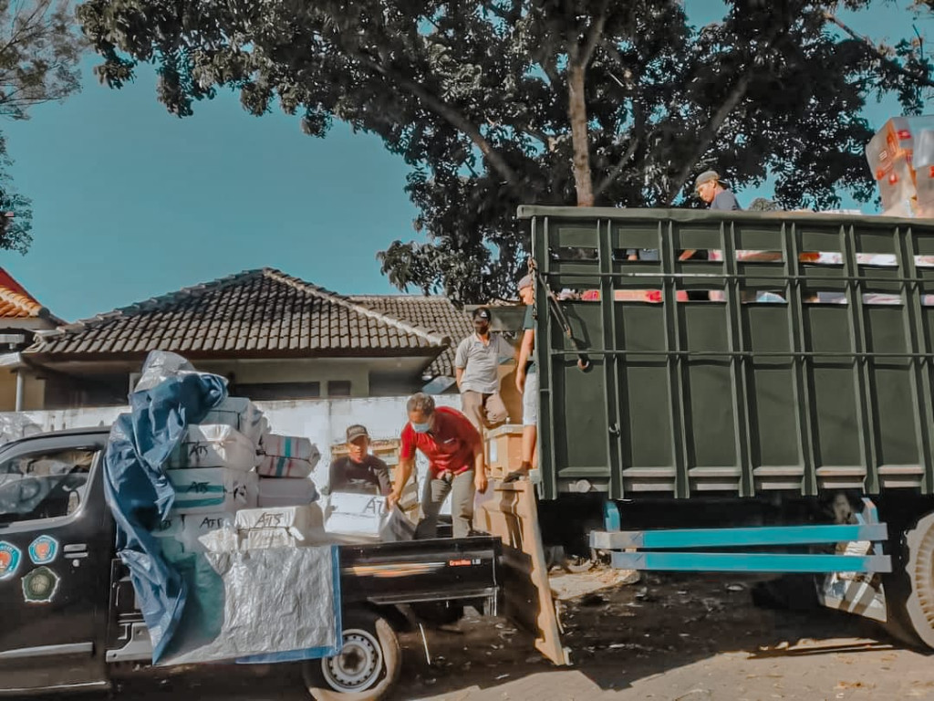 harga ekspedisi surabaya oluhata