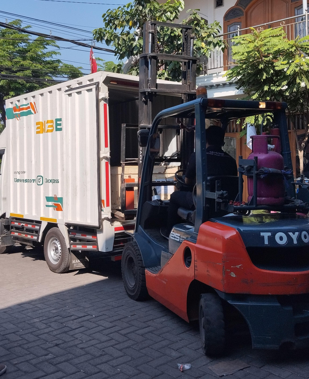 Cargo Nganjuk Kupang Murah
